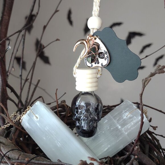 Halloween Sugary Cinnamon Pumpkin Skull Crystal Diffuser with Planchette & Moon - Picture 2 of 8